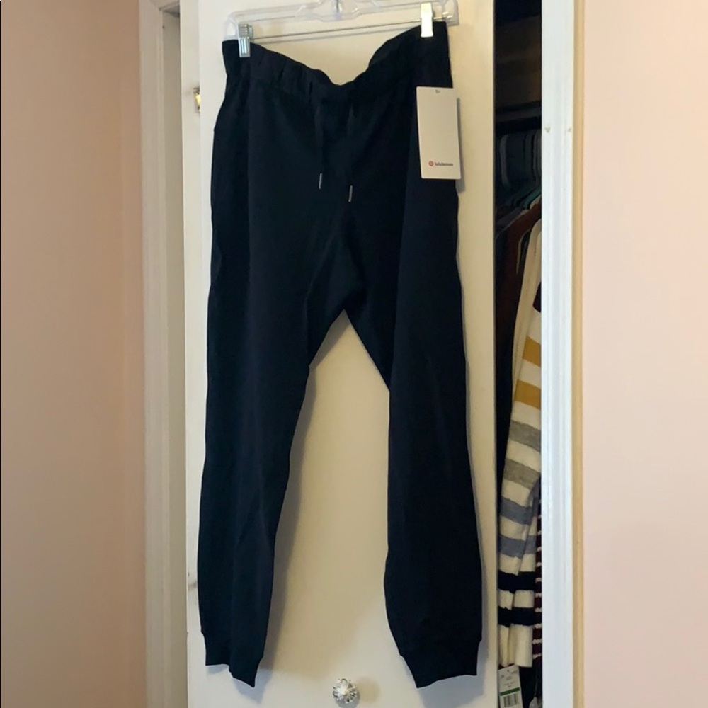 Lululemon On the Fly Jogger